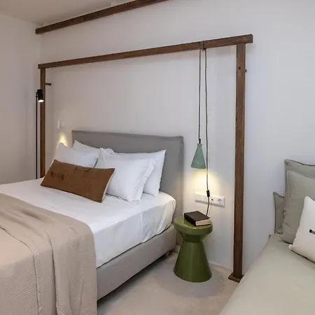 Casa Eterna * Agios Romanos